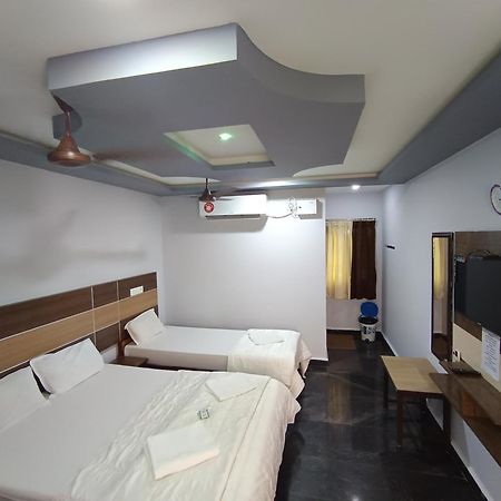 Sri Murugan Beach Paradise Hotel Mahábalipuram Kültér fotó