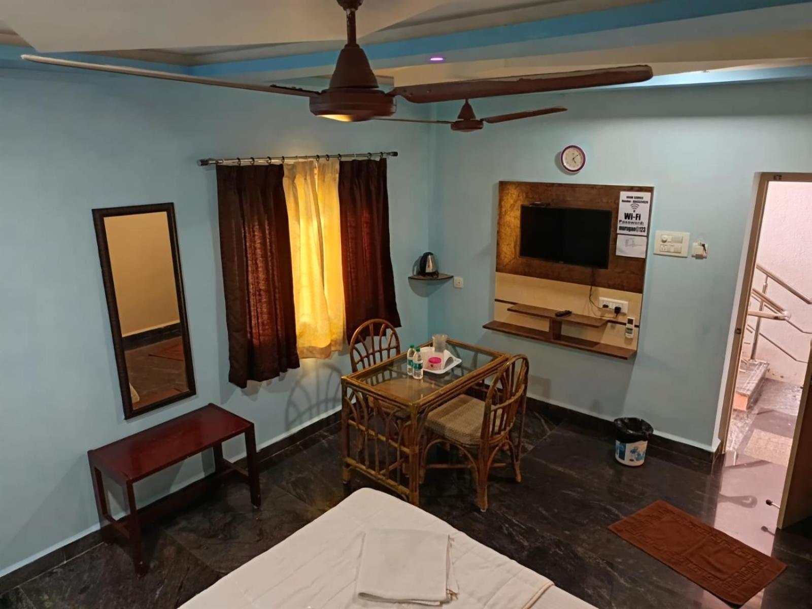 Sri Murugan Beach Paradise Hotel Mahábalipuram Kültér fotó