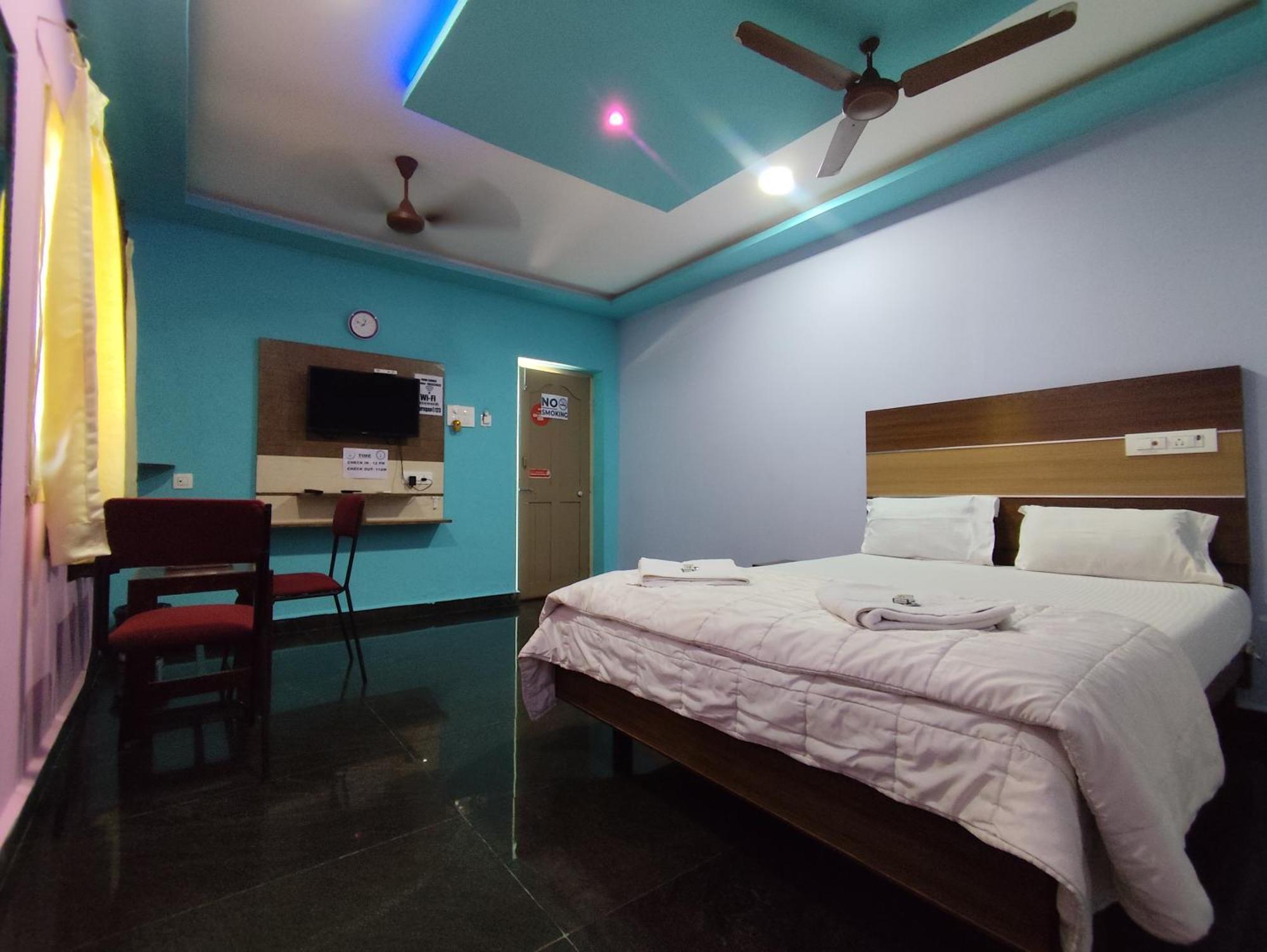 Sri Murugan Beach Paradise Hotel Mahábalipuram Kültér fotó